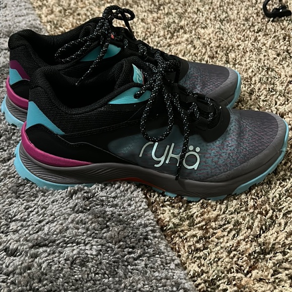 Womens Ryka hiking shoe - Picture 1 of 6